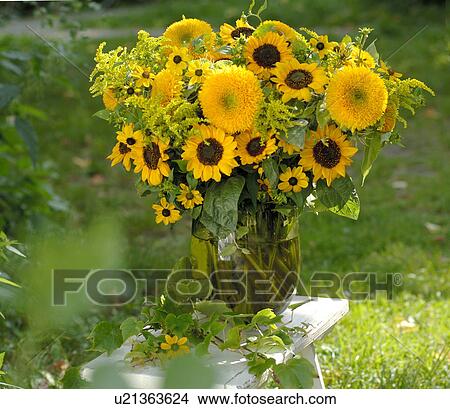 Picture - Bunch of summer flowers. Fotosearch