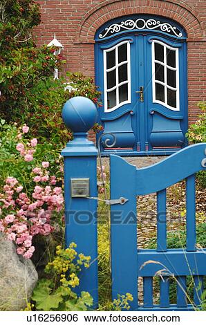 Stock Photograph - Entrance to a country house. Fotosearch