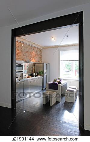Picture - Modern open plan kitchen. Fotosearch