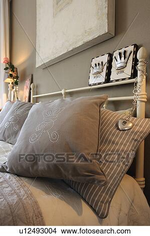 Picture - Pillows in bed. Fotosearch