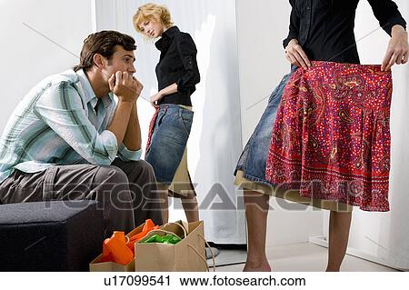 Stock Image - Couple shopping. Fotosearch