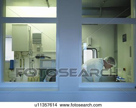 Picture - Laboratory Clean Room Technician. Fotosearch