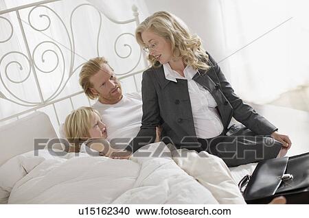 pregnant woman working View Large Photo Image Stock Image - pregnant woman working. Fotosearch