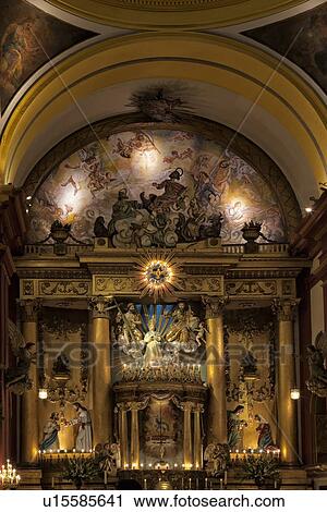 Stock Image - Chapel of the Catedral with detail of gilded altarpiece, ornate gilded decor of Spanish Baroque era, Lima, Peru. Fotosearch