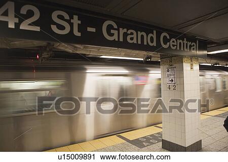 USA, New York City, Manhattan, 42 Street-Grand Central underground station View Large Photo Image Stock Image - USA, New York City, Manhattan, 42 Street-Grand Central underground station. Fotosearch
