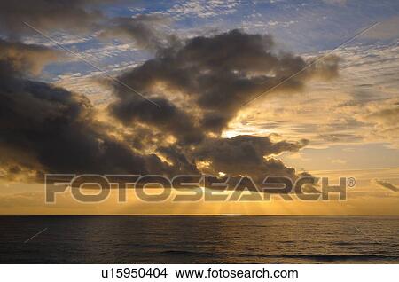 Picture - USA, Oregon, Lincoln County, Seascape at sunset. Fotosearch