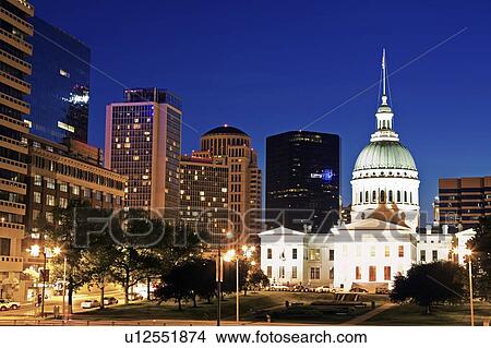 USA, Missouri, St Louis, Old courthouse illuminated at night View Large Photo Image Picture - USA, Missouri, St Louis, Old courthouse illuminated at night. Fotosearch