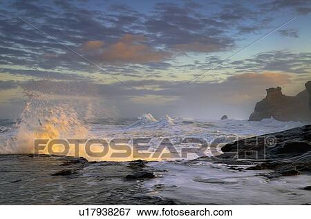 Stock Photo - USA, Oregon, Lincoln County, Waves. Fotosearch