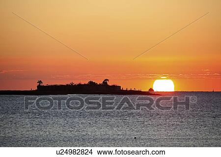 USA, South Carolina, Charleston, Castle Pinckney at sunrise View Large Photo Image Picture - USA, South Carolina, Charleston, Castle Pinckney at sunrise. Fotosearch