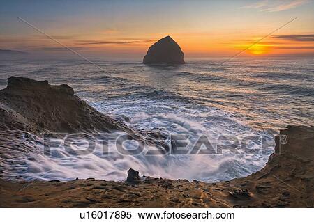 Cape Kiwanda, Haystack Rock at sunset View Large Photo Image Stock Photography - Cape Kiwanda, Haystack Rock at sunset. Fotosearch