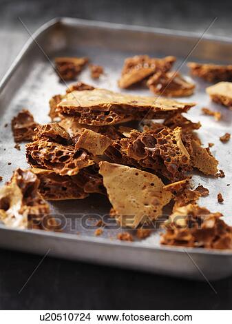 Picture - Close up of tray of honeycomb. Fotosearch
