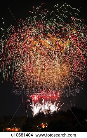 Picture - Fireworks, Ibaraki Prefecture, Japan. Fotosearch