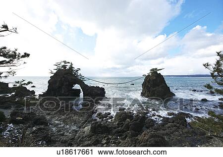 Stock Image - Kigu Iwa, Webbed Rocks. Fotosearch