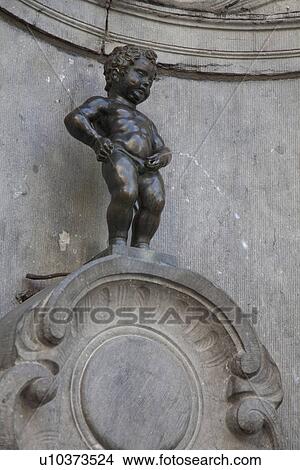 Manneken Pis View Large Photo Image Picture - Manneken Pis . Fotosearch