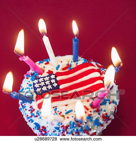 Gateau Anniversaire A Drapeau Americain Banque De Photo U Fotosearch