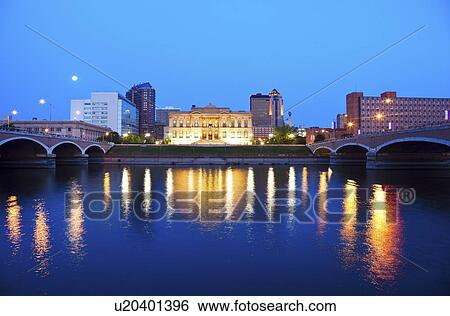 Stock Photograph - Morning in Des Moines, Skyline of city.. Fotosearch