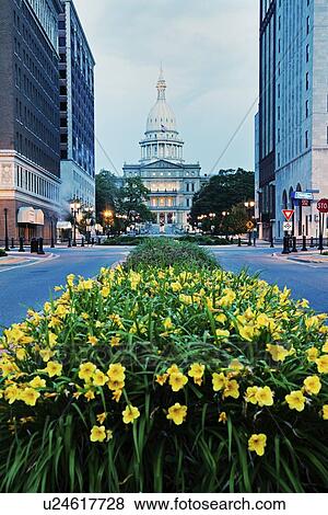 State Capitol Building at sunrise View Large Photo Image Stock Photo - State Capitol Building at sunrise. Fotosearch
