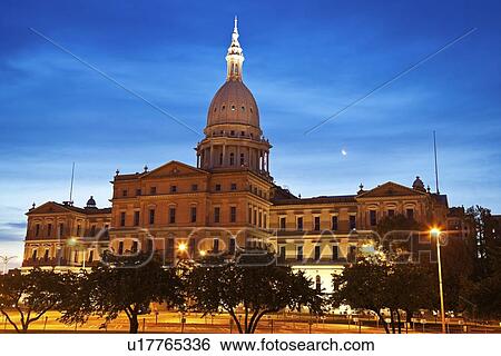 Stock Photograph - State Capitol Building at sunrise. Fotosearch