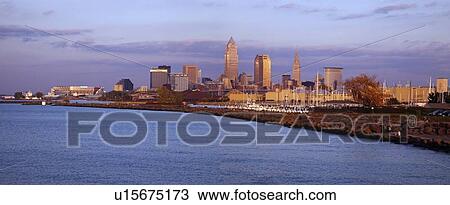 Stock Image - City skyline. Fotosearch