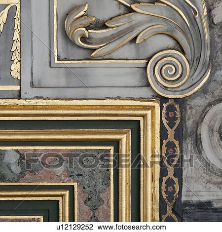Stock Image - Architectural details of a wall at Topkapi Palace, Istanbul, Turkey. Fotosearch