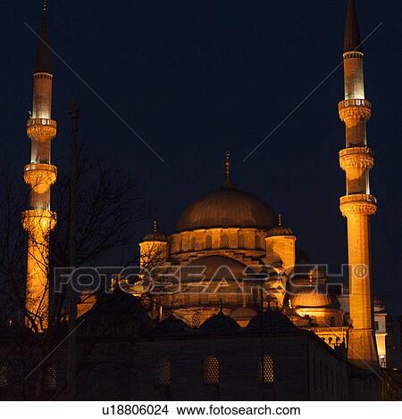 Picture - Yeni Camii Mosque, Istanbul, Turkey. Fotosearch