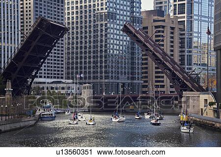 Michigan Avenue bridge View Large Photo Image Stock Image - Michigan Avenue bridge. Fotosearch