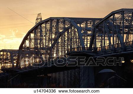 Stock Photograph - Silhouette view of Nashville Tennessee skyline. Fotosearch