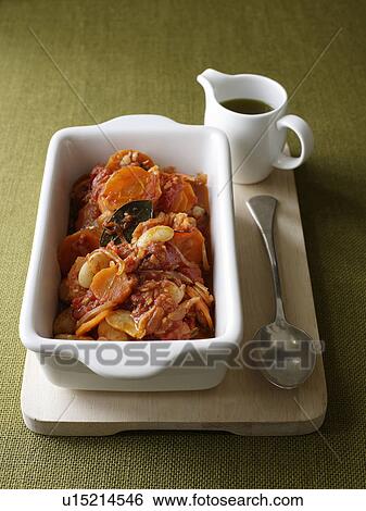 Stock Photograph - Dish of aromatic baked beans. Fotosearch