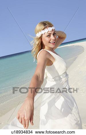 Bride At Beautiful Beach Wedding View Large Photo Image Picture - Bride At Beautiful Beach Wedding. Fotosearch