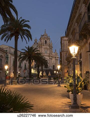 Dawn in Ragusa Ibla, Sicily, Italy View Large Photo Image Stock Photograph - Dawn in Ragusa Ibla, Sicily, Italy. Fotosearch
