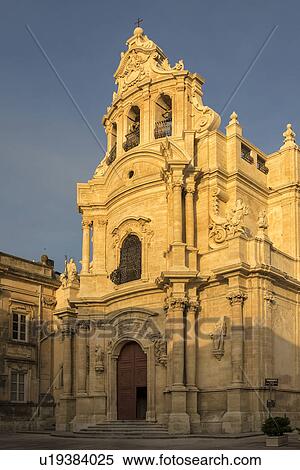 Dawn in Ragusa Ibla, Sicily, Italy View Large Photo Image Stock Photography - Dawn in Ragusa Ibla, Sicily, Italy. Fotosearch
