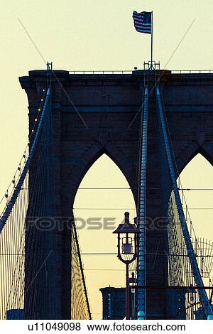 Stock Photo - Brooklyn Bridge. Fotosearch