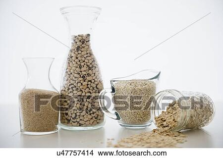 Picture - Studio Shot of grains, beans and legumes. Fotosearch