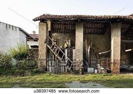 An abandoned house in Albiano d'Ivrea, Italy View Large Photo Image Stock Photography - An abandoned house in Albiano d'Ivrea, Italy. Fotosearch