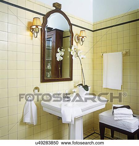 Bathrooms 1920s Style Teilausschnitt Von Weiss
