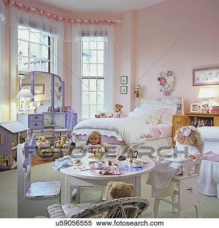 Children S Bedroom Girl S Bedroom Dolls And Bears And A Tea Table Dollhouse Pale Pink Walls Sheer Valances Tied To Rod With Pink Ribbons Purple