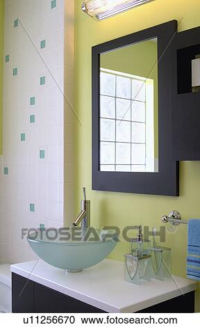 Stock Image - Contemporary bathroom with green walls; Lincoln; Nebraska; USA. Fotosearch