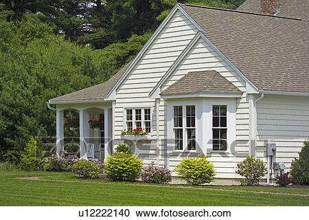 Stock Image - Exterior of a single family home. Fotosearch