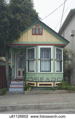 Exterior view of a one story American Craftsman styled house; Pacific Grove; California; USA View Large Photo Image Stock Image - Exterior view of a one story American Craftsman styled house; Pacific Grove; California; USA. Fotosearch