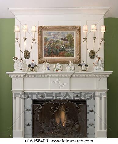 Fireplaces:, blanco, pintado, estilo clásico, chimenea, con, dentil