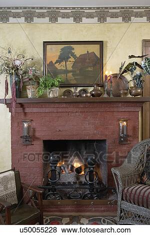 Fireplaces:, künste handwerke, wohnzimmer, roter ziegelstein, kaminofen