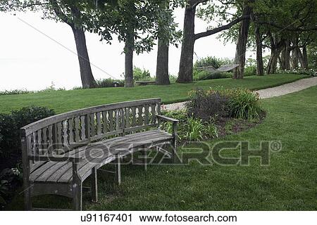 Garden Antique Wooden Curving Bench Curving Flower Bed Gravel