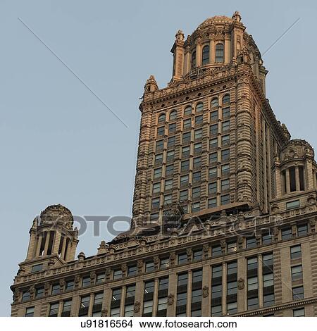Picture - Low angle view of a building, Wabash Avenue, Chicago, Cook County, Illinois, USA. Fotosearch