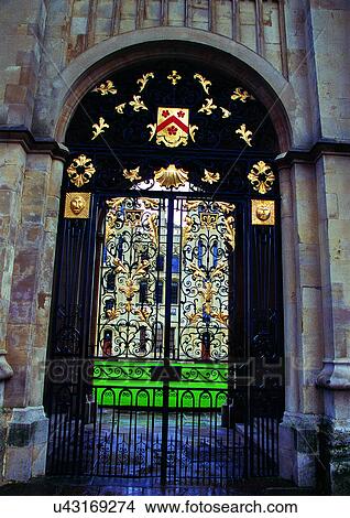 Picture - Arched Doorway, Day, Building Structure, Building Exterior, Arch. Fotosearch