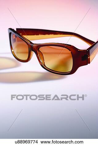 Picture - beauty, brown, beauty product, accessories. Fotosearch