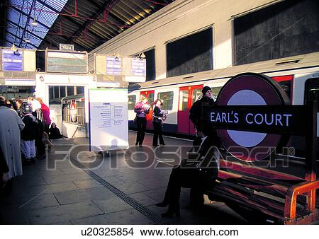 Picture - Bench, Day, Lights, Medium Group Of People. Fotosearch