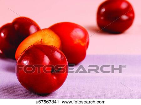 Stock Image - close-up, cut, fresh fruit, freshness. Fotosearch