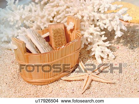 Picture - Day, Group Of Objects, Outdoor. Fotosearch