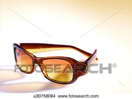 eye glasses, sun glasses, brown, reflection View Large Photo Image Picture - eye glasses, sun glasses, brown, reflection. Fotosearch