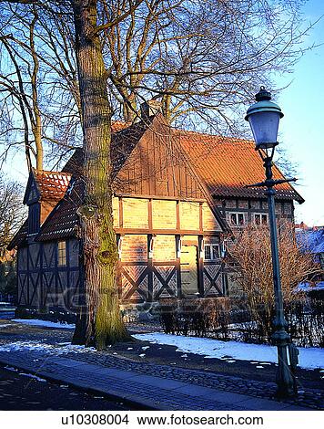 house, outdoors, daytime, architecture, winter, sidewalk View Large Photo Image Picture - house, outdoors, daytime, architecture, winter, sidewalk. Fotosearch